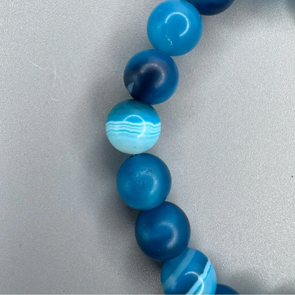 HAND CRAFTED Blue Agate Stretch Bracelet 6.5” Beaded Gemstone Silver Heart NWT
